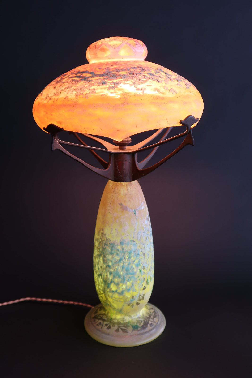 Lampe Champignon à décor floral aux papyrus